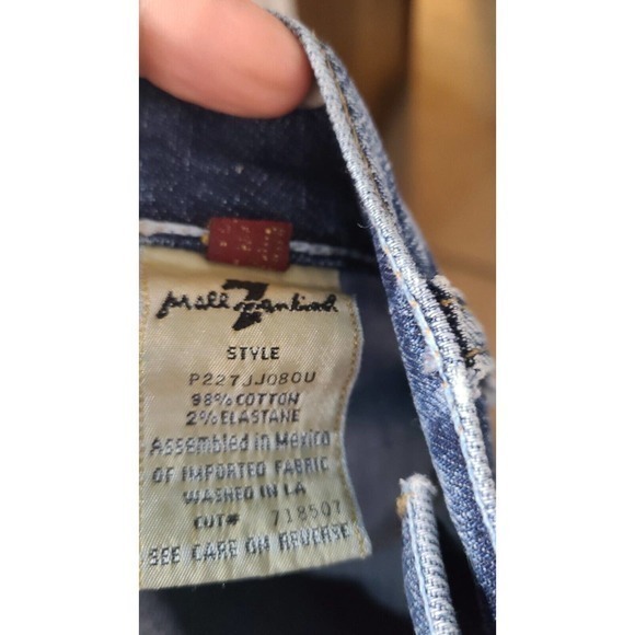 7 for all Mankind dojo Crop Size 28 - Picture 4 of 8